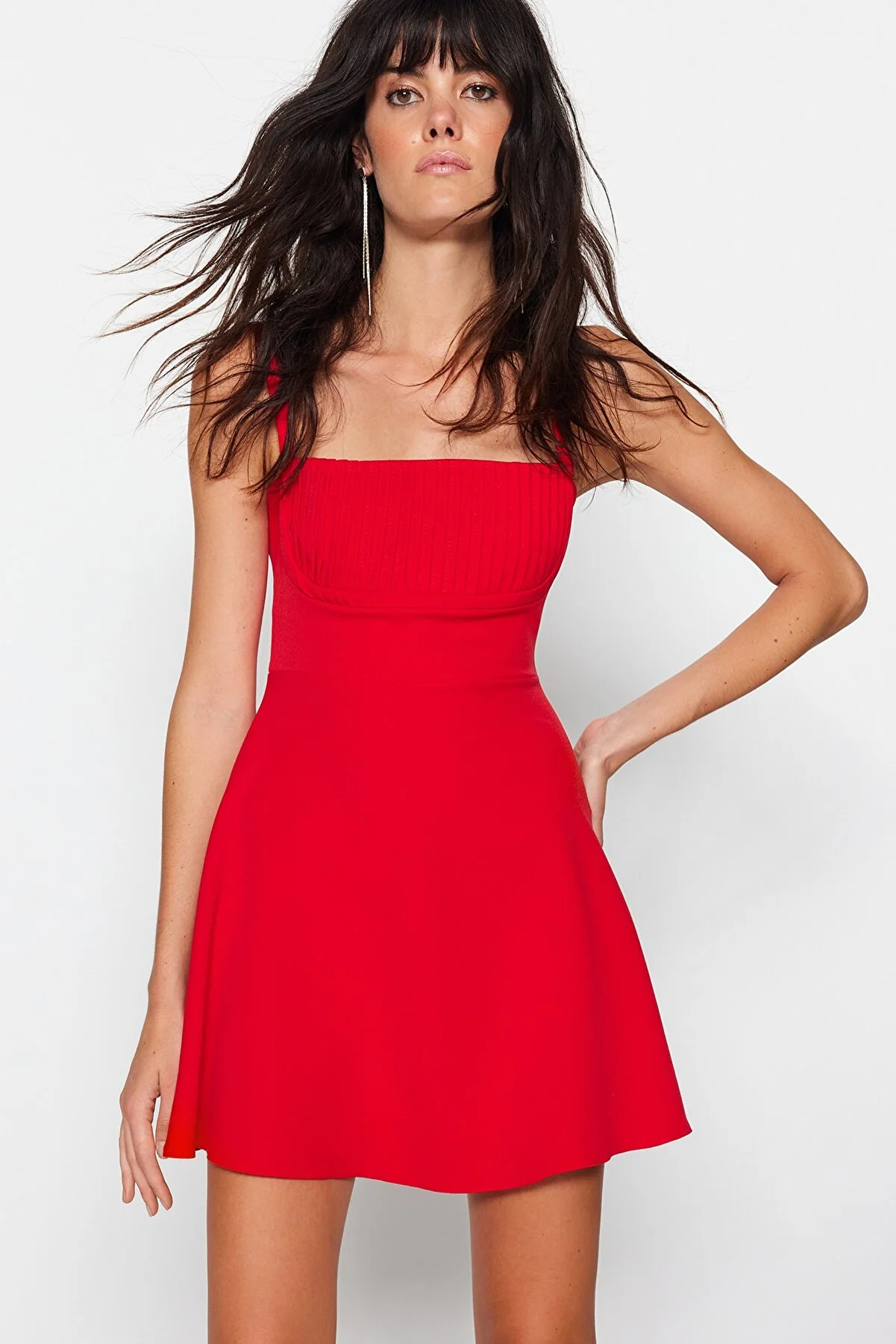Trendyol Collection  Rotes Abendkleid mit offener Taille/Skater-Webmuster/TPRSS23EL00031