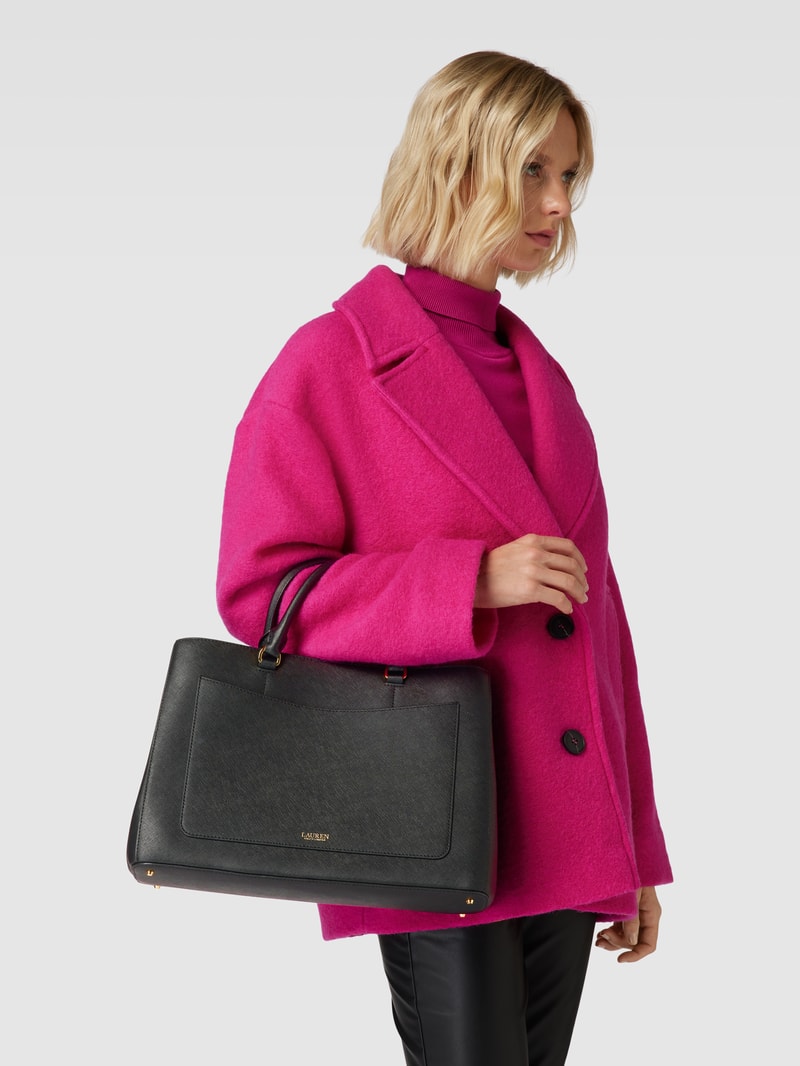 Handtasche aus Rindsleder mit Label-Applikation in schwarz