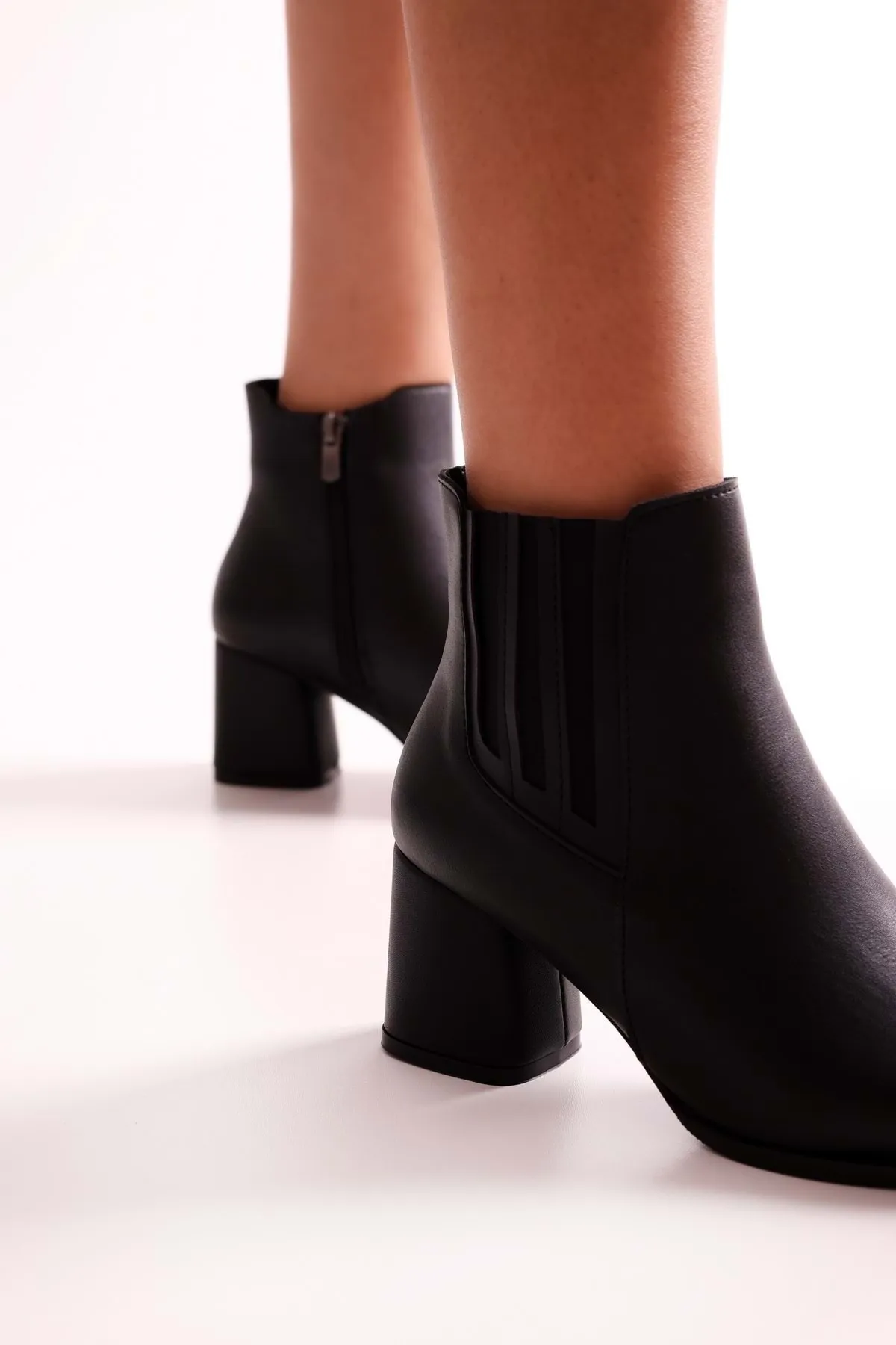 Shoeberry  Damen-Stiefel Misty Black Skin mit Absatz Black Skin