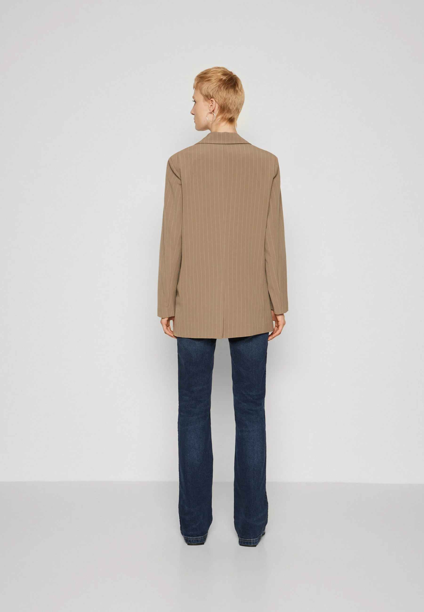 ONLY Tall ONLBRIE BLAZER - Abrigo corto