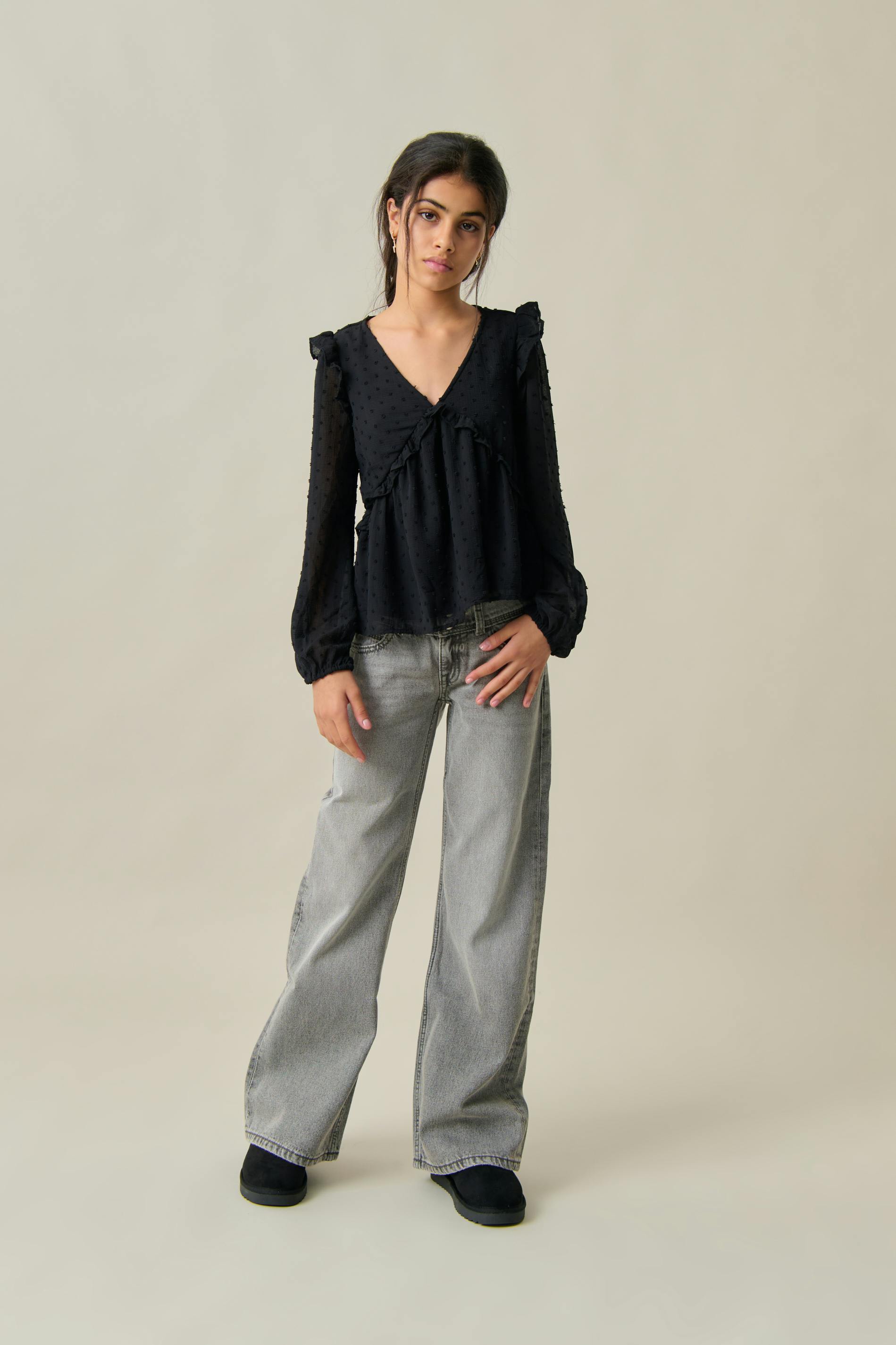Y frill v blouse