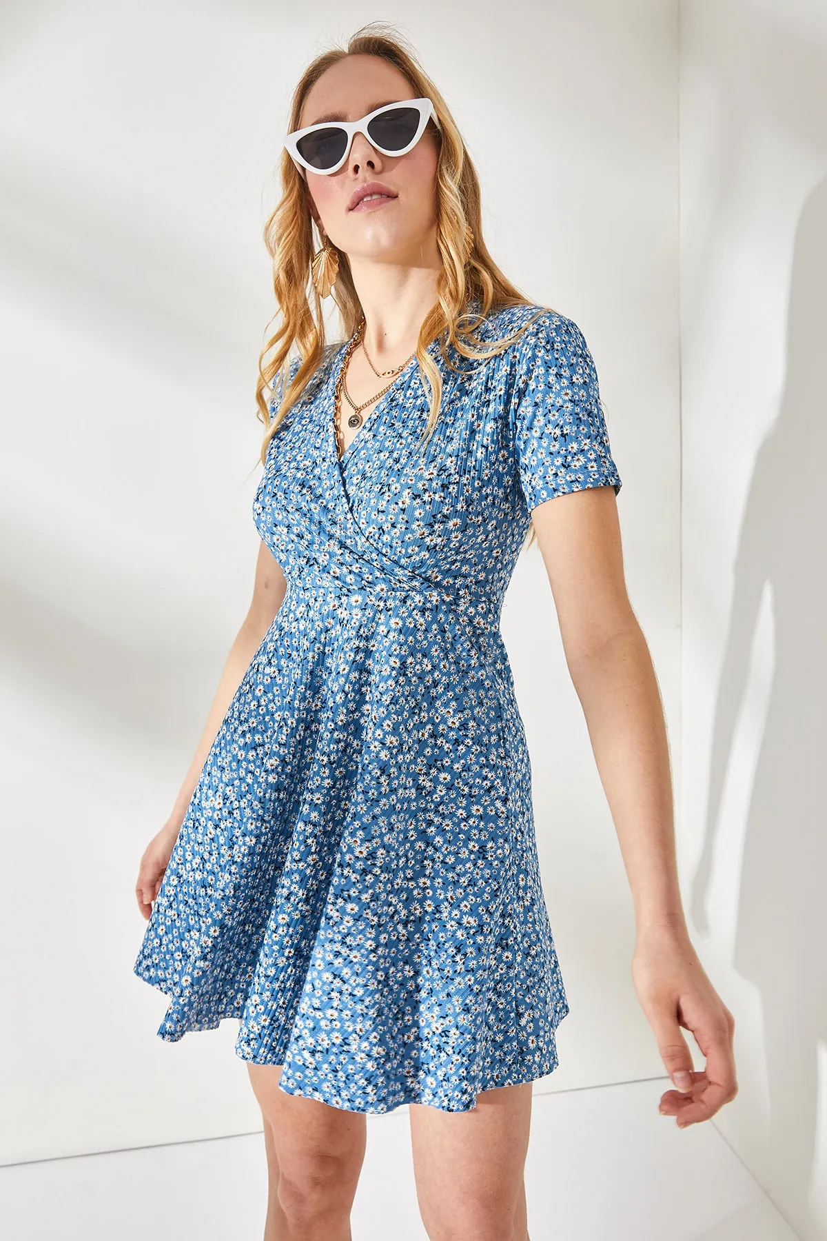 Olalook  Damen Indigo Little Daisy Zweireihiges, ausgestelltes Kleid mit Kragen ELB-19001846