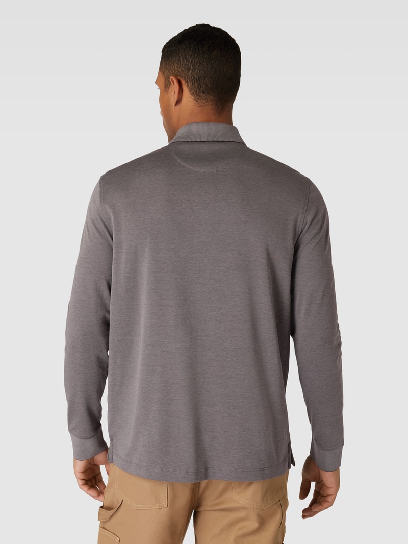 Poloshirt mit Brusttasche in hellgrau