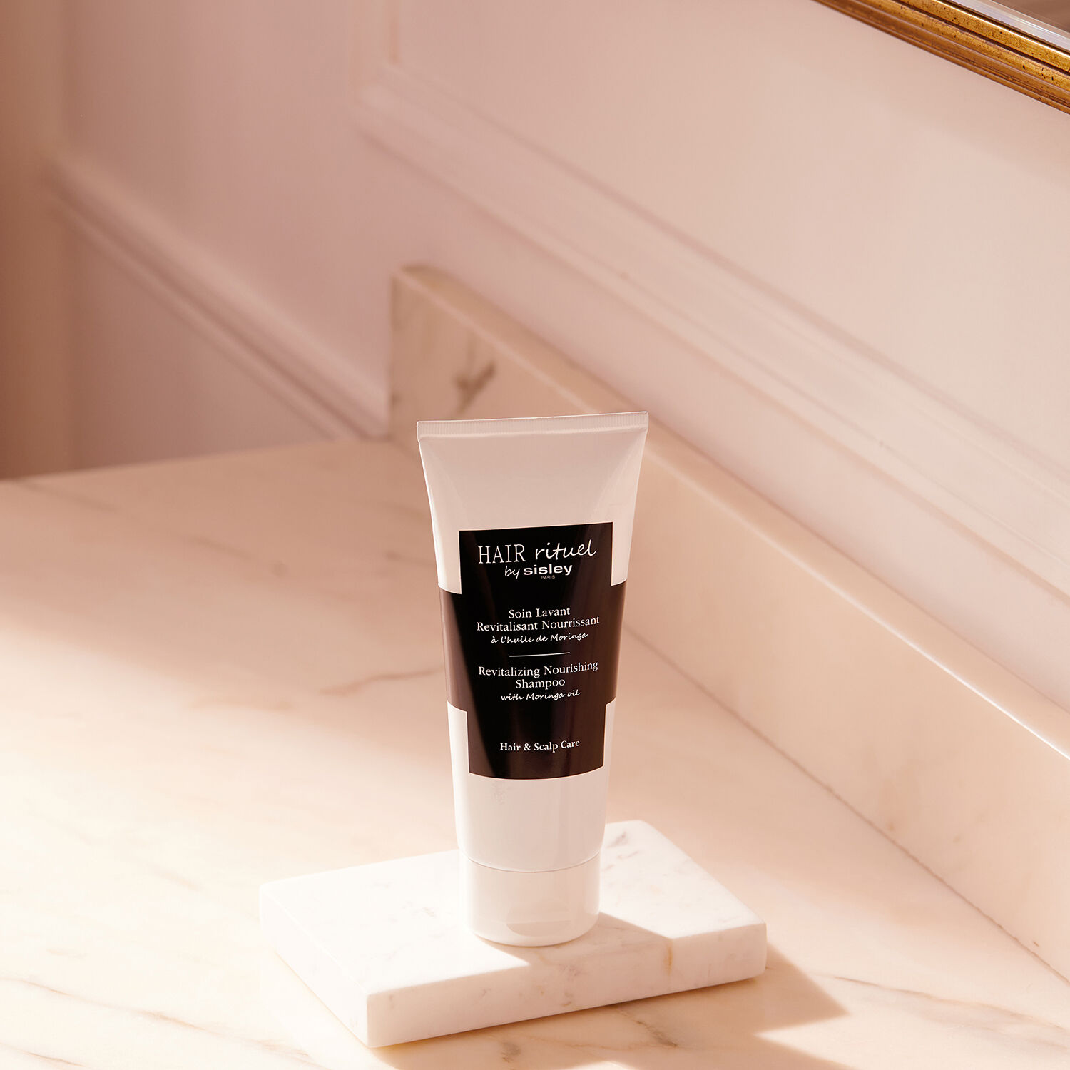Hair Rituel By Sisley Soin Lavant Revitalisant Nourrissant Shampoing Revitalisant Nourrissant sans sulfate