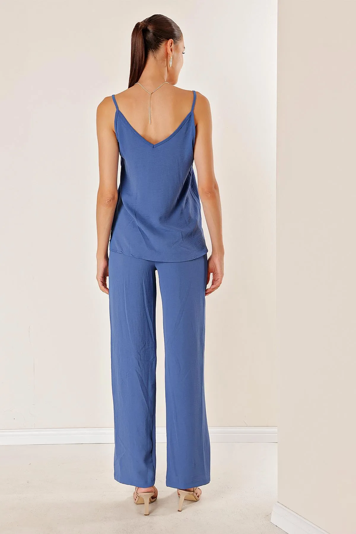 By Saygı  Ayrobin-Anzug mit weitem Bein und Seil-Hosenträgerhose INDIGO