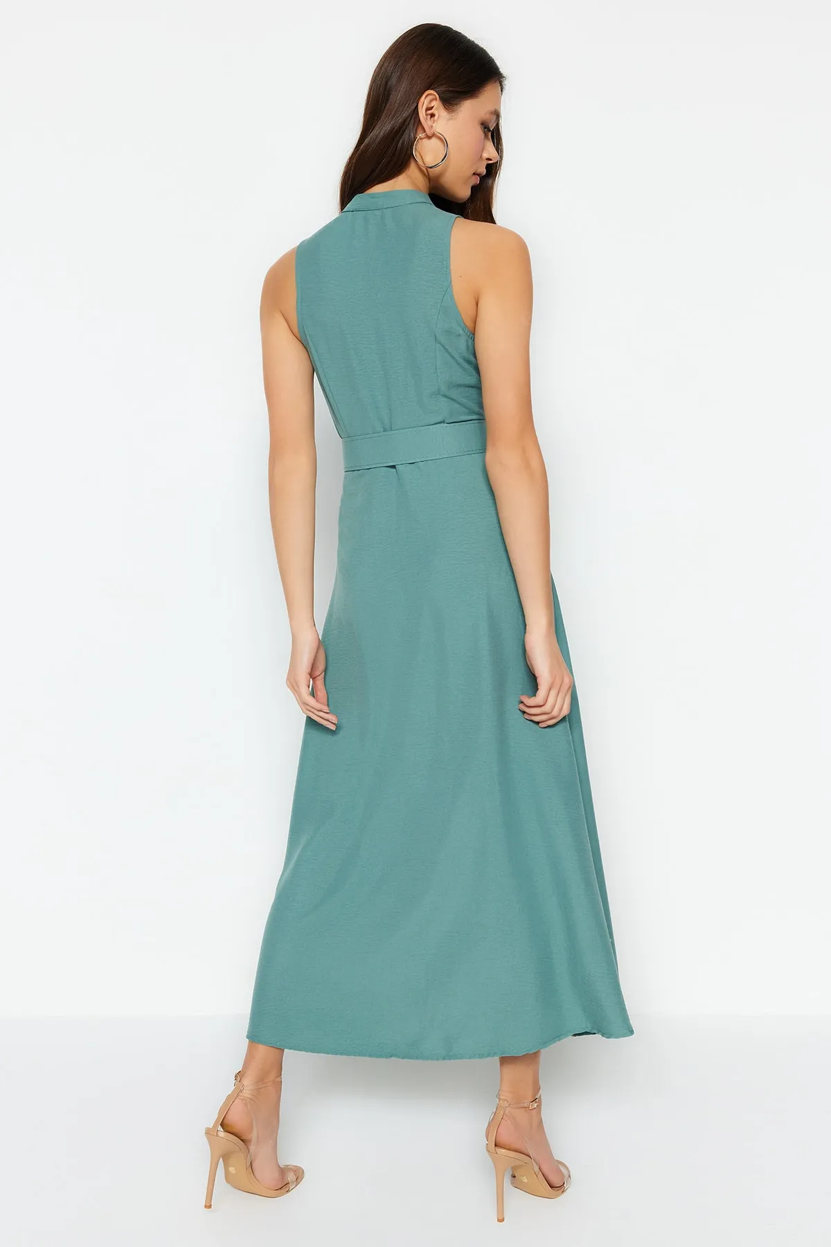 Trendyol Collection  Mintfarbenes, gewebtes Midi-Hemdkleid mit Gürtel TWOSS23EL01628