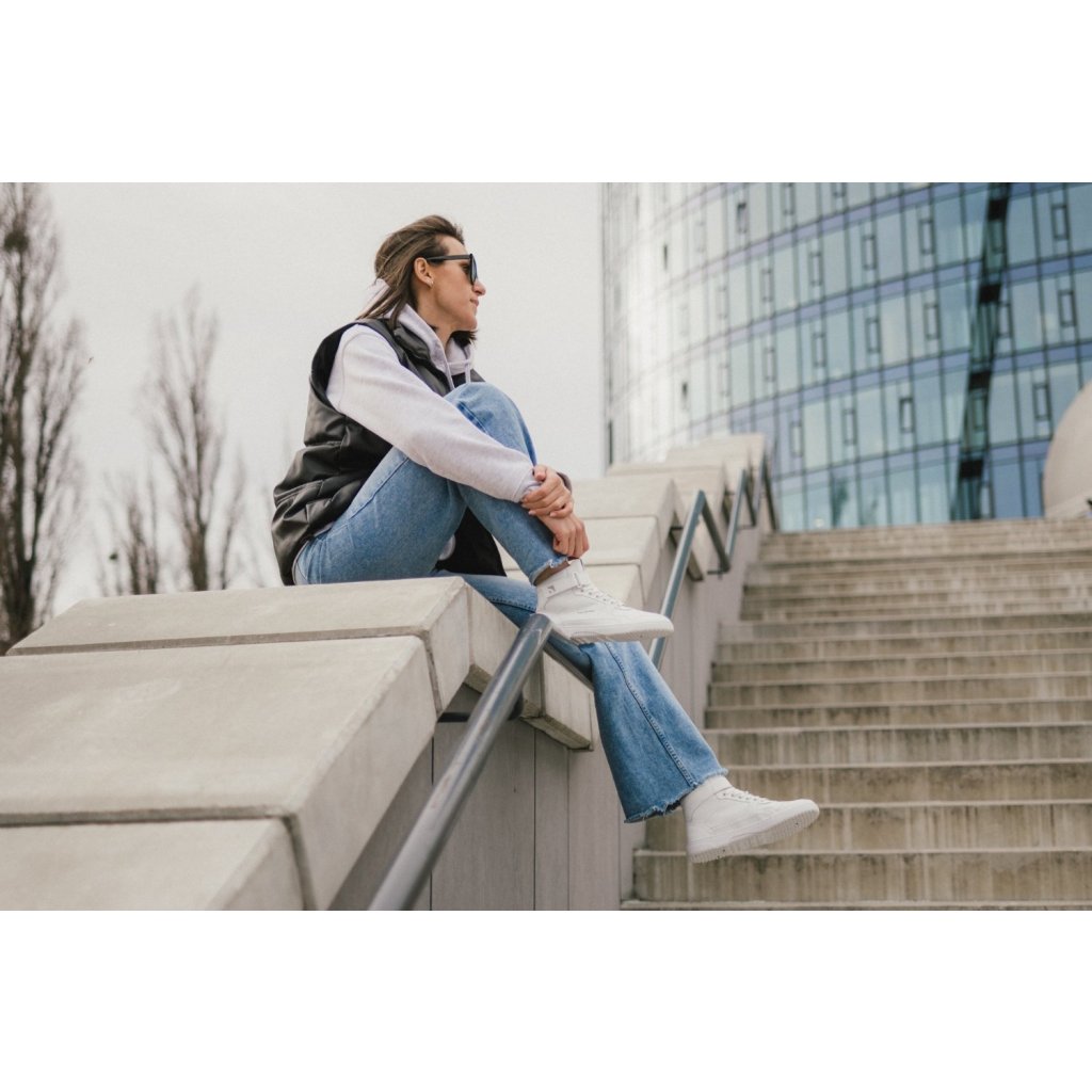 Be Lenka Barebarics Zing High Top All White knöchelhohe Barfußsneakers