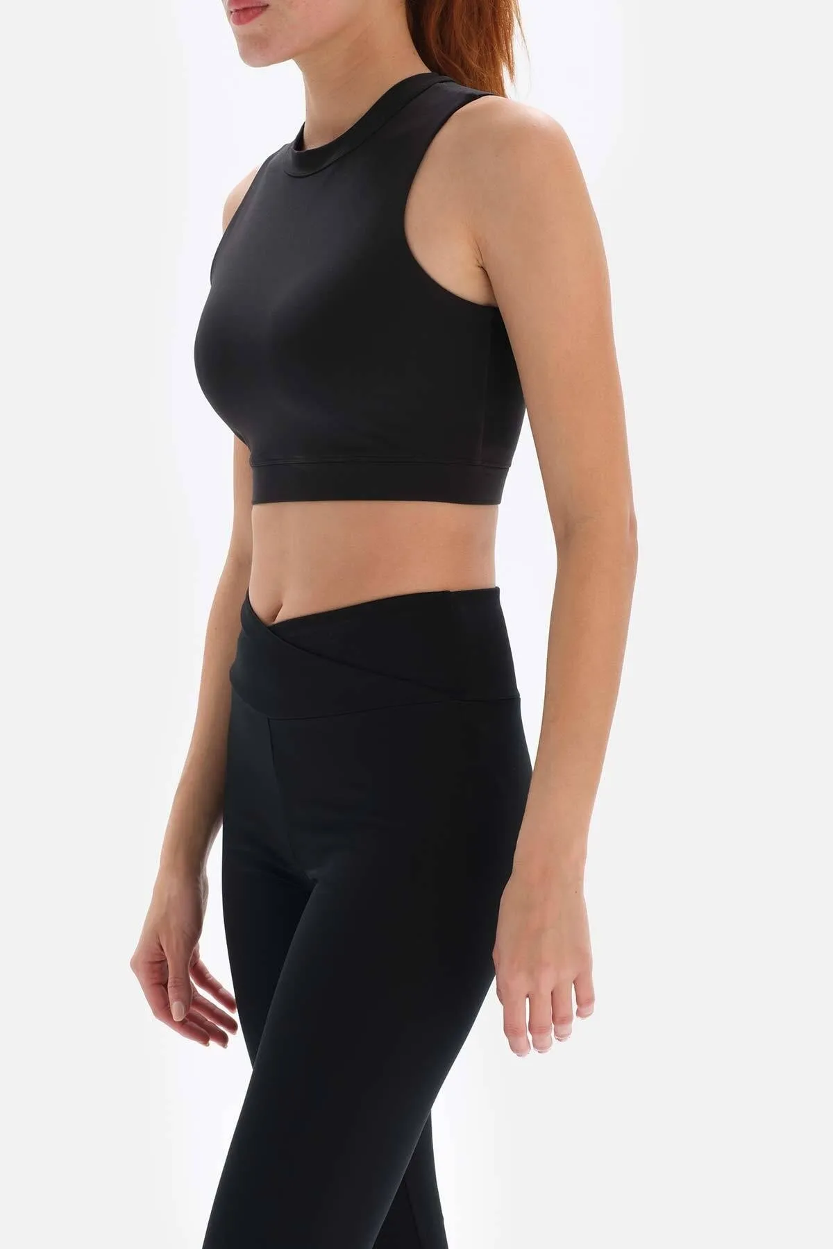 Dagi  Schwarzer Damen-Sport-BH mit Fenster hinten