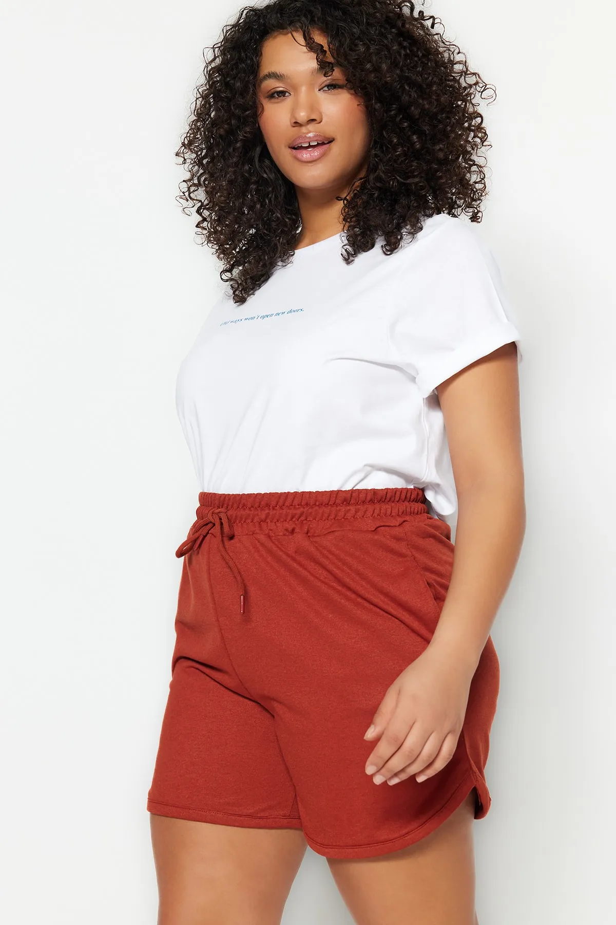 Trendyol Curve  Braune dünne Strickshorts TBBSS23AP00002