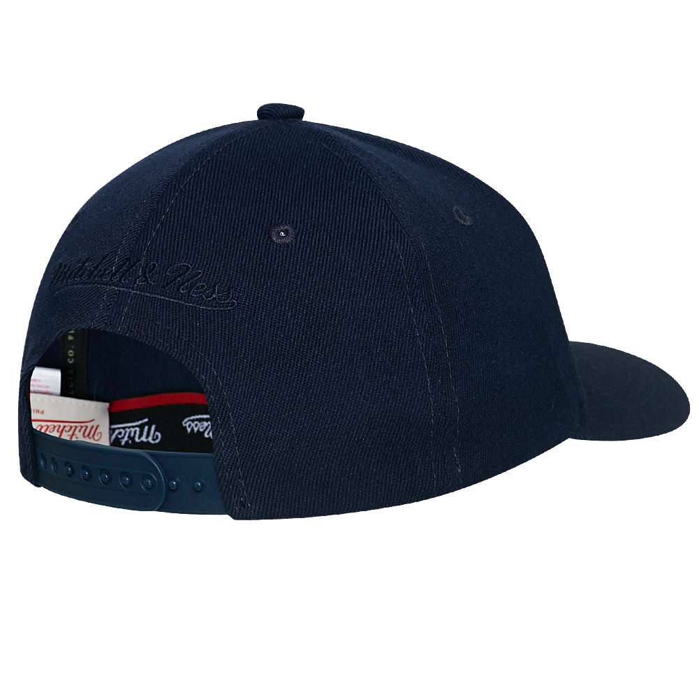 Mitchell & Ness Solid Colour Low Kappe MN-BRA-EU1011-BRA-NVY