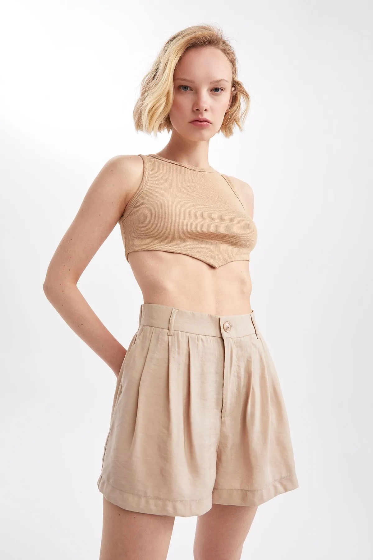 DeFacto  Modal-Shorts mit normaler Taille und normaler Passform X4722az22sm