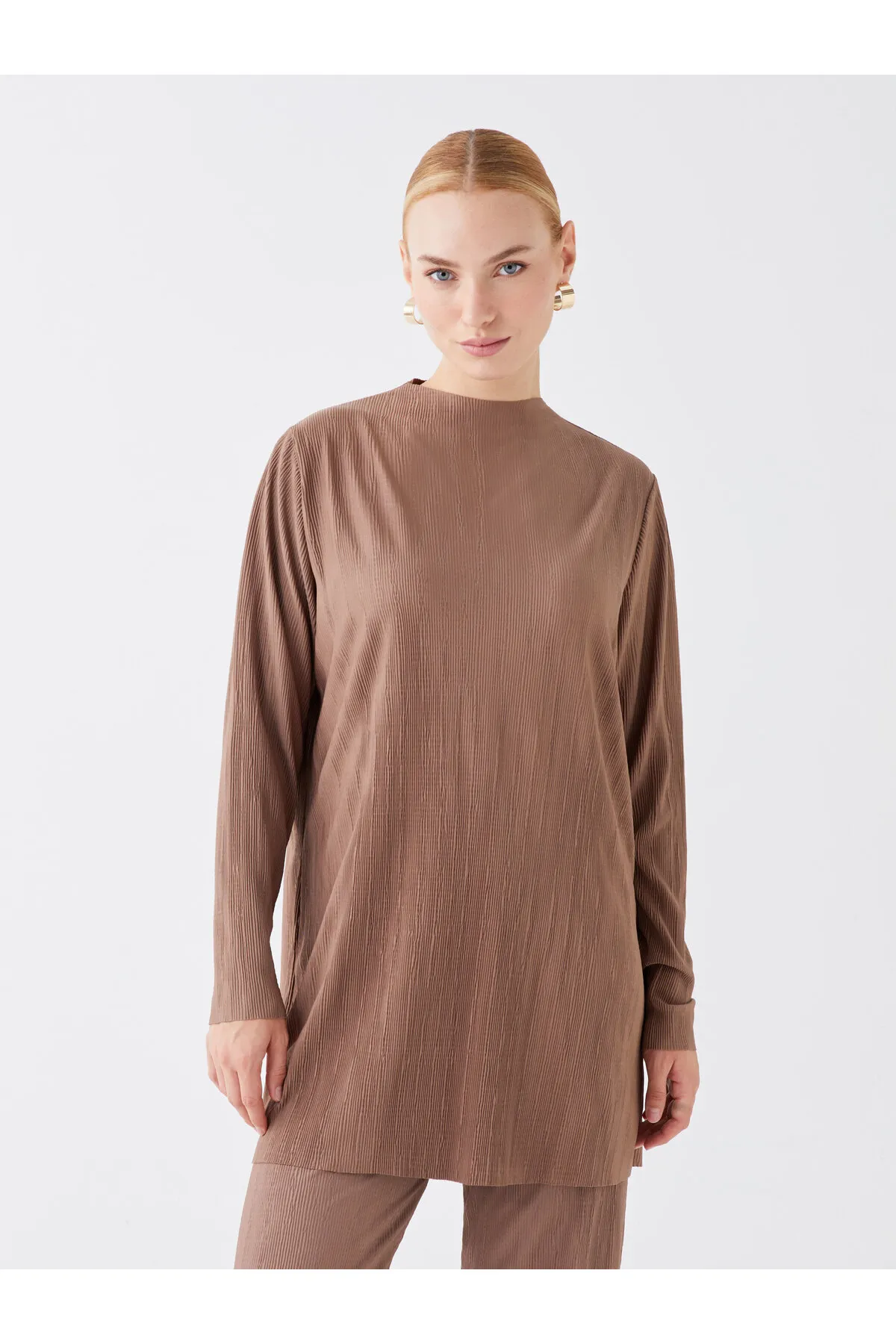 LC Waikiki  Einfarbige, langärmlige Oversize-Damentunika mit hohem Kragen