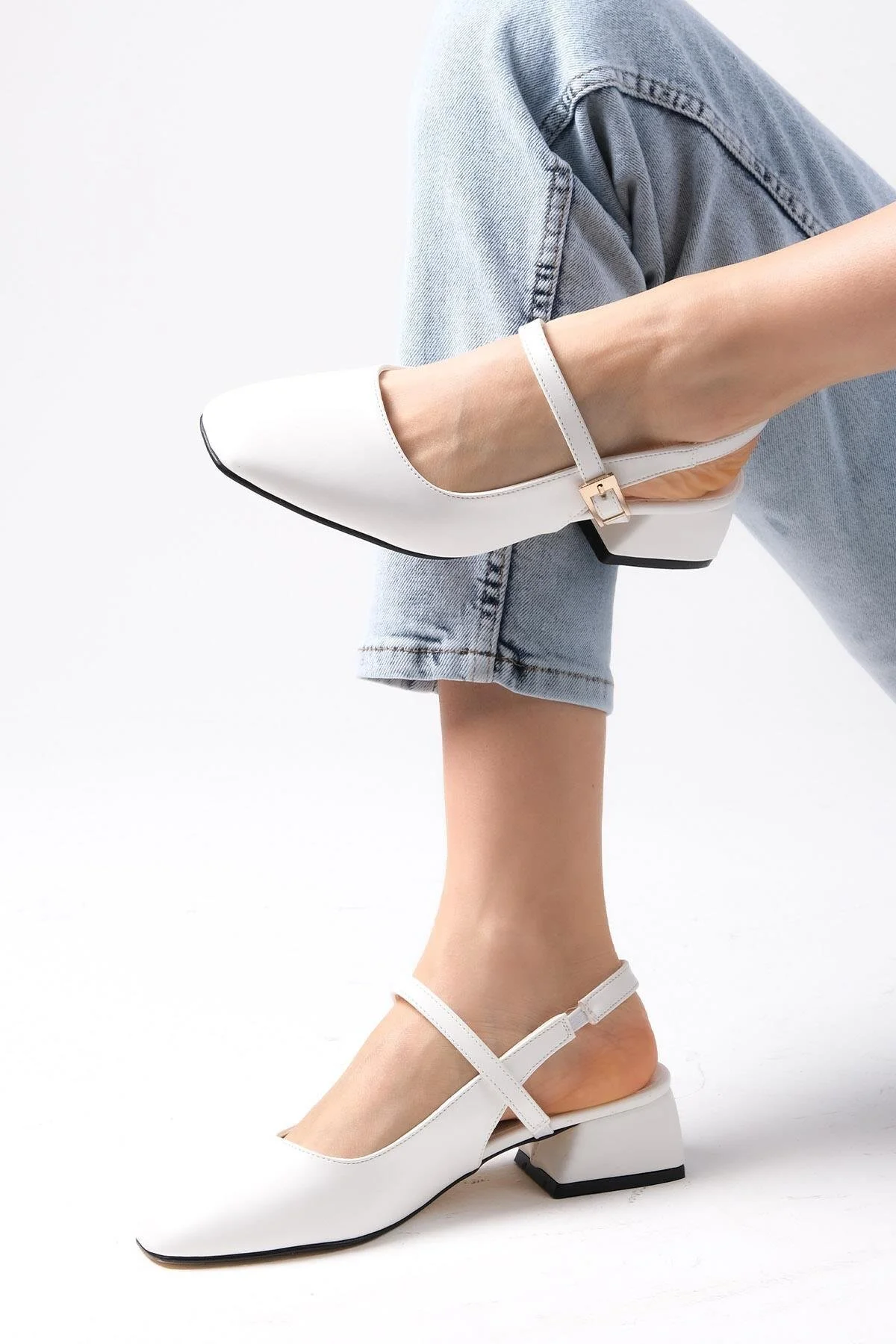 Mio Gusto  Ella weiße Damen-Schuhe mit niedrigem Absatz und offenem Rücken