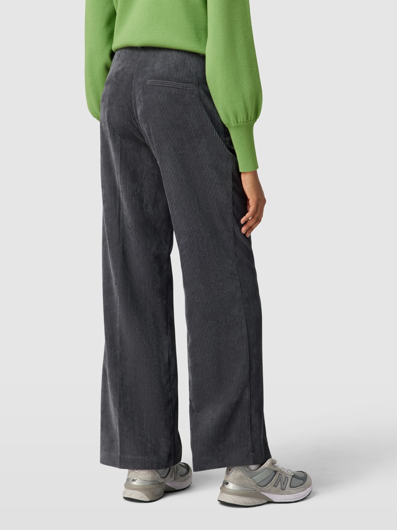 Cordhose mit Gesäßtaschen Modell 'AMELIE' in mittelgrau