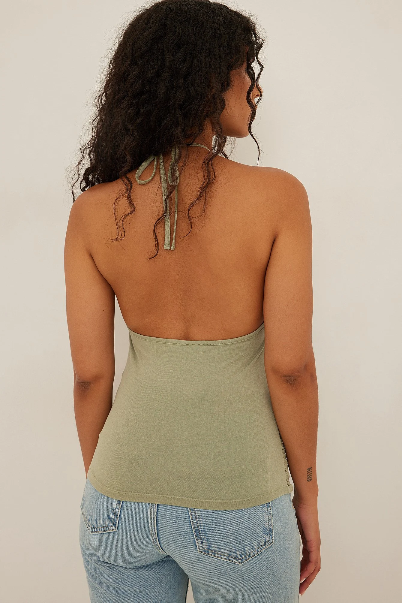 Gerüschtes Singlet mit Keyhole-Detail