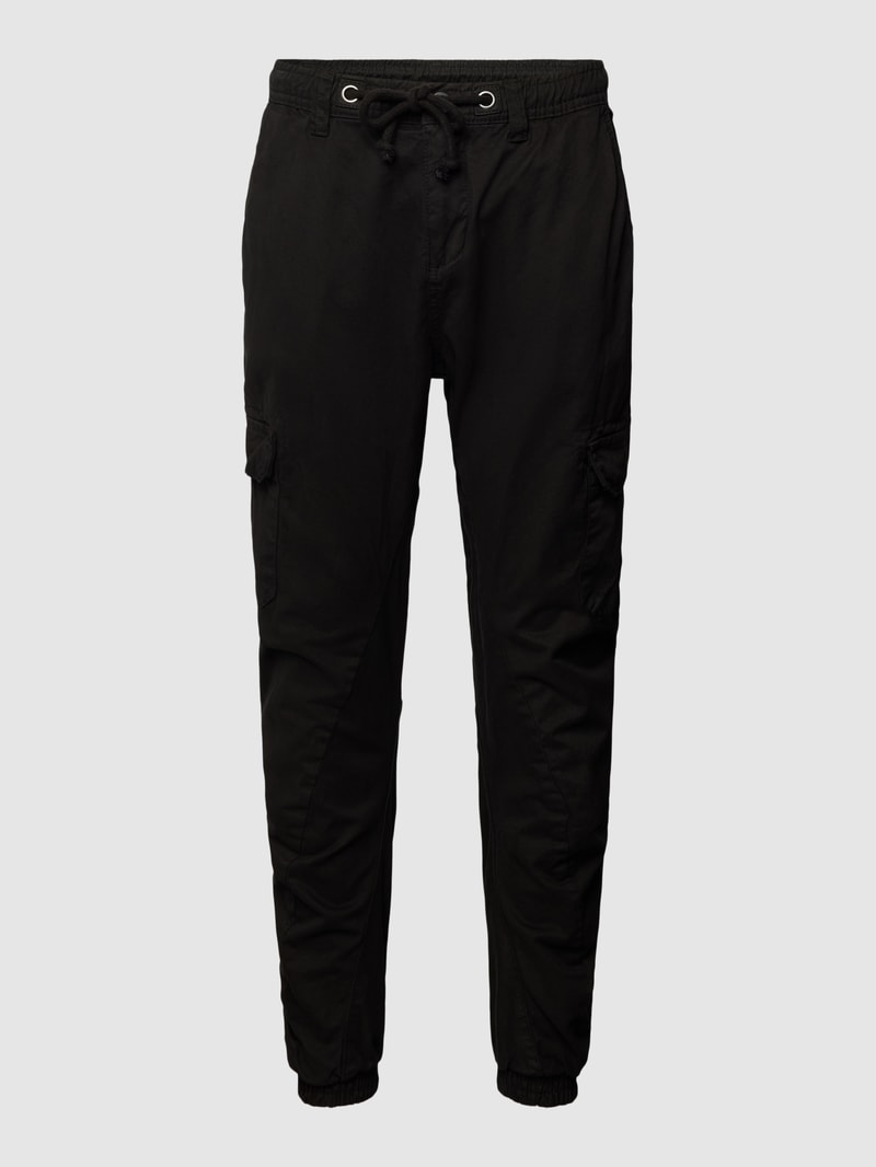 Cargohose im Crinkle-Design in schwarz