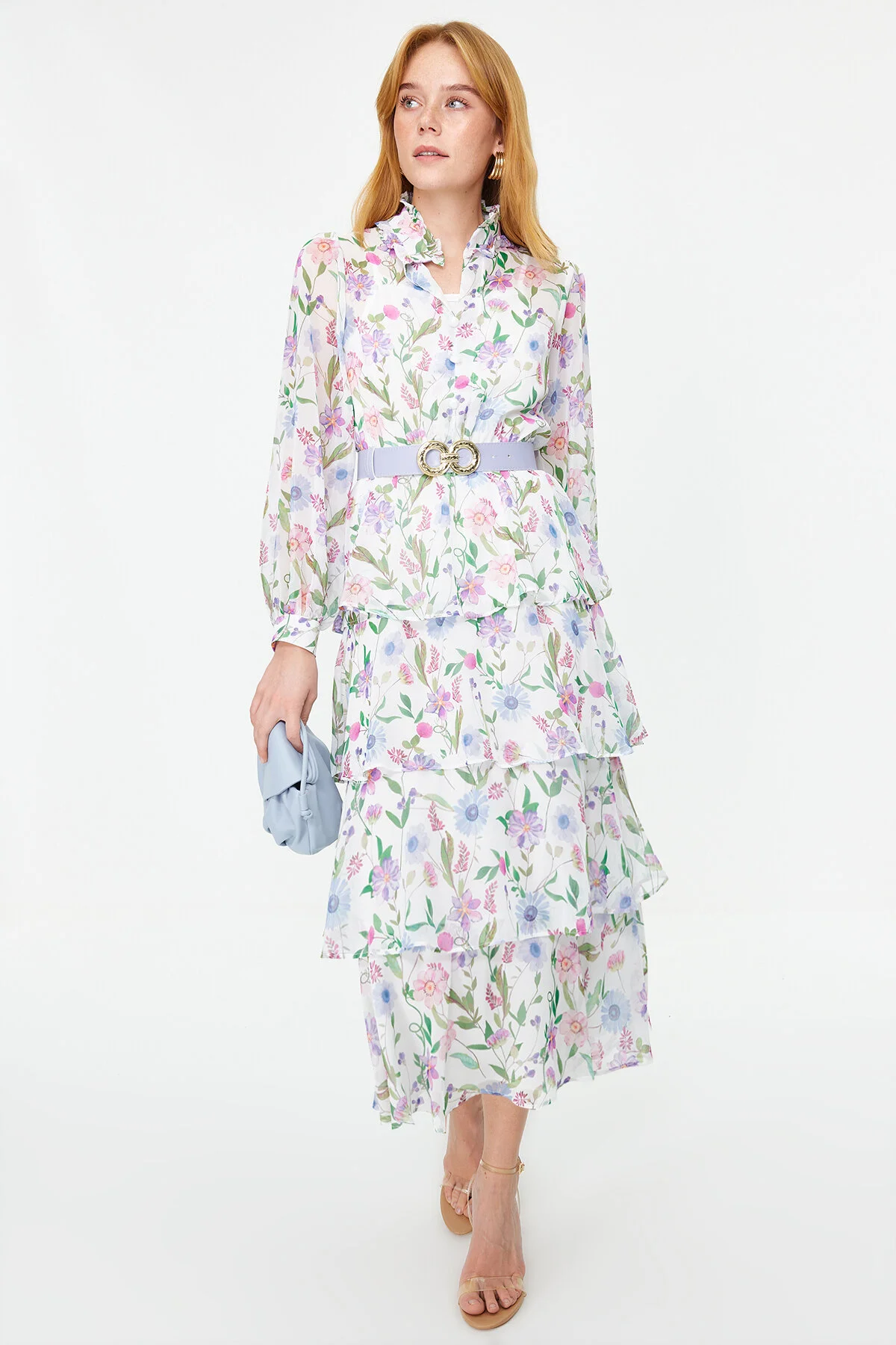 Trendyol Modest  Blaues, mit Gürtel gefüttertes, gewebtes Kleid aus Chiffon mit Blumenmuster TCTSS24EB00024