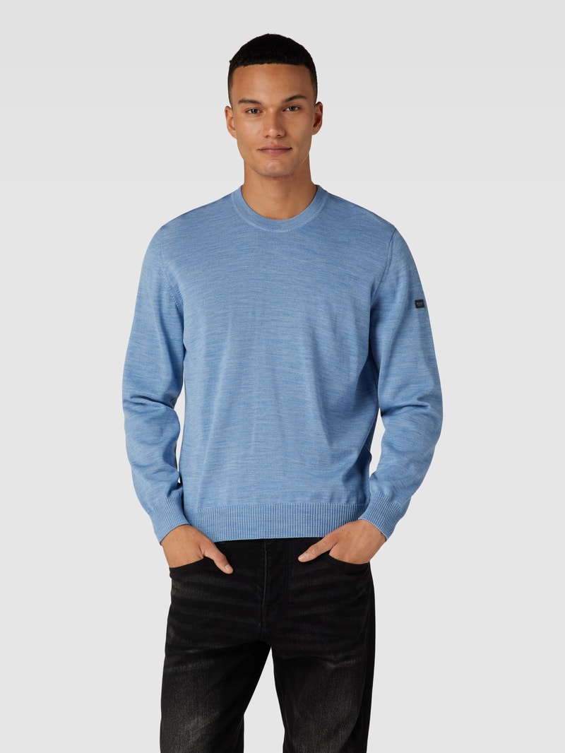 Strickpullover mit gerippten Abschlüssen in hellblau