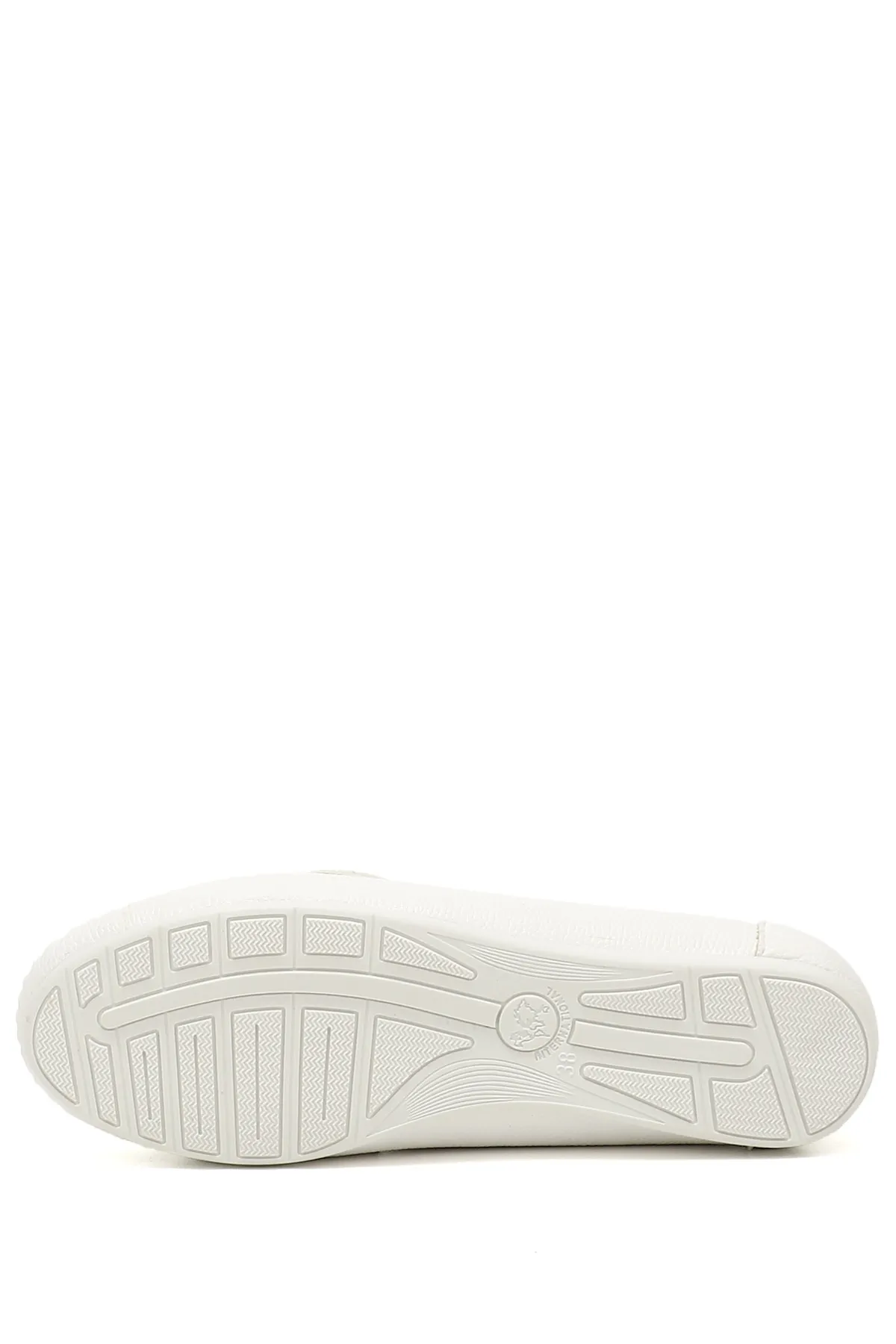 GÖNDERİ(R)  Weiße Ballerinas für Damen mit runder Spitze und flacher Sohle und Schleife 30100