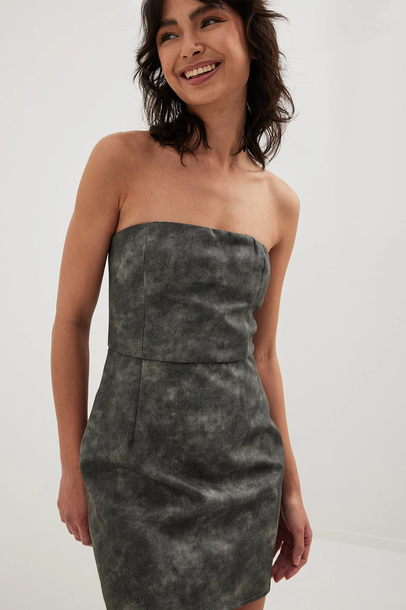 Bandeau-Minikleid aus mattem PU