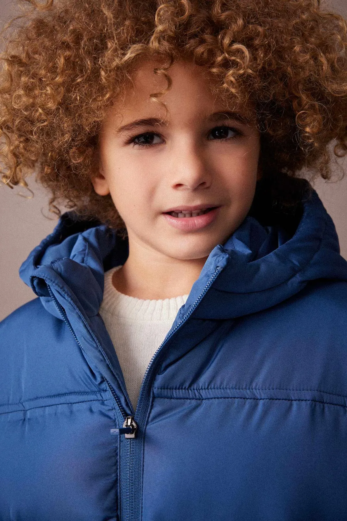 DeFacto  Wasserabweisende Pufferjacke mit Kapuze für Jungen A2246a823wn