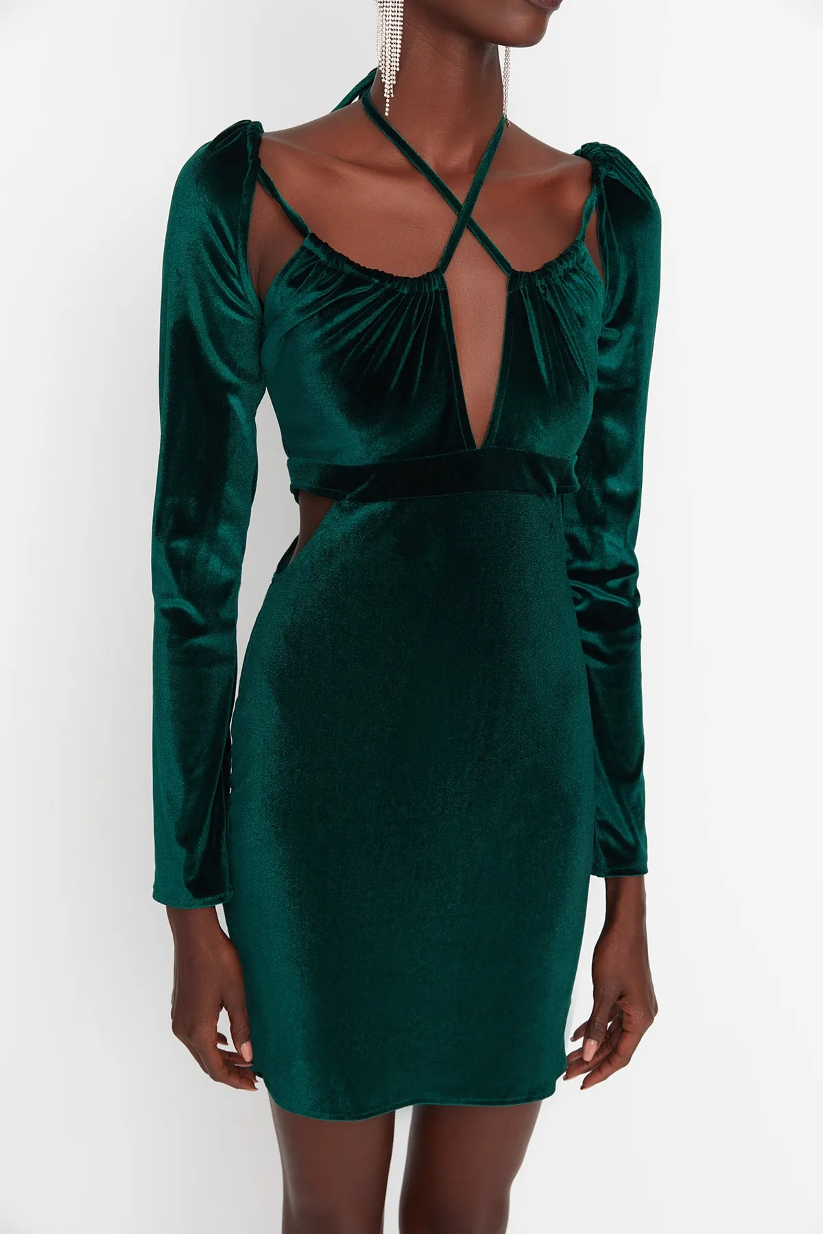 Trendyol Collection  Grünes, Neckholder-detailliertes, elegantes Abendkleid TPRAW23EL00118