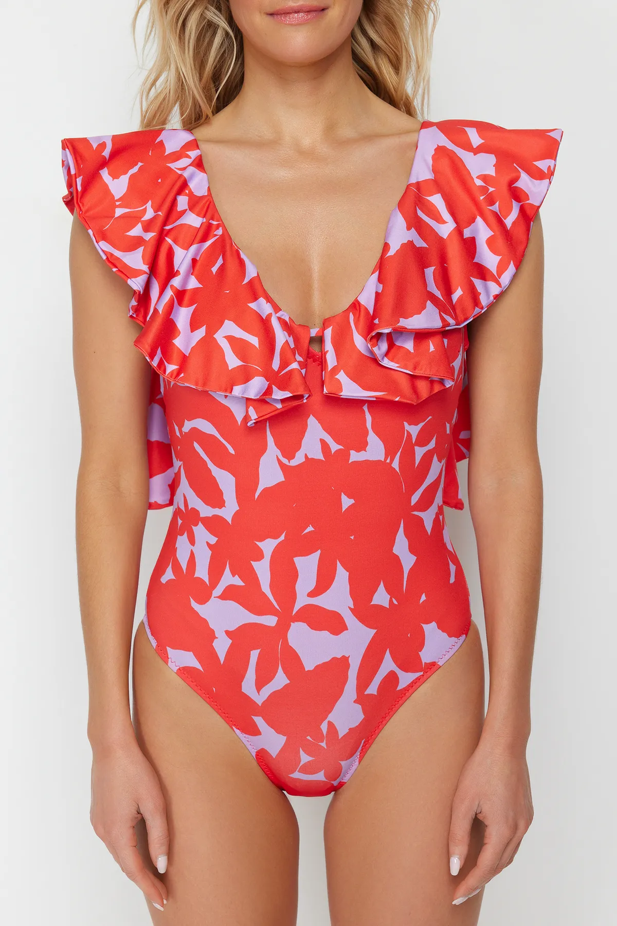 Trendyol Collection  Roter Badeanzug mit Volant und Blumenmuster TBESS21MA0278