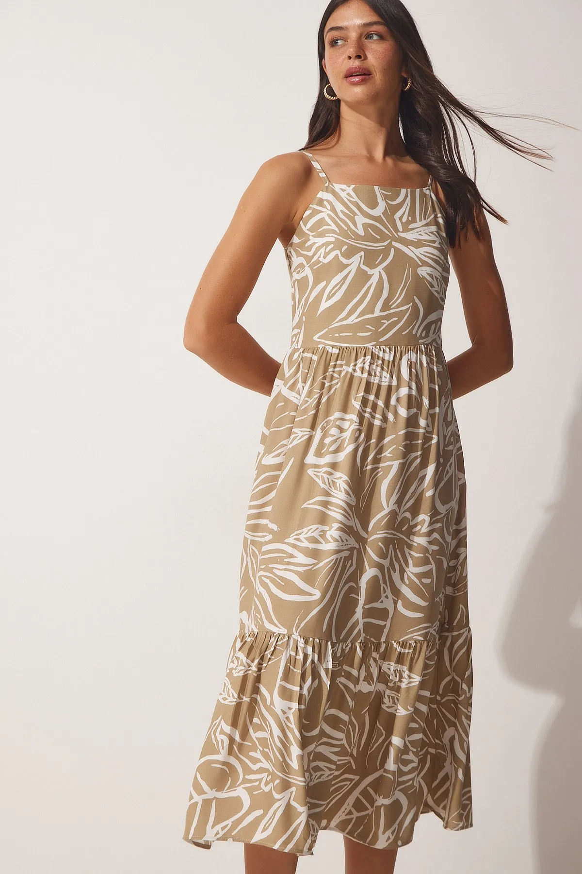 Happiness İstanbul  Beige-weißes Neckholder-Sommerkleid aus Viskose für Damen YU00001