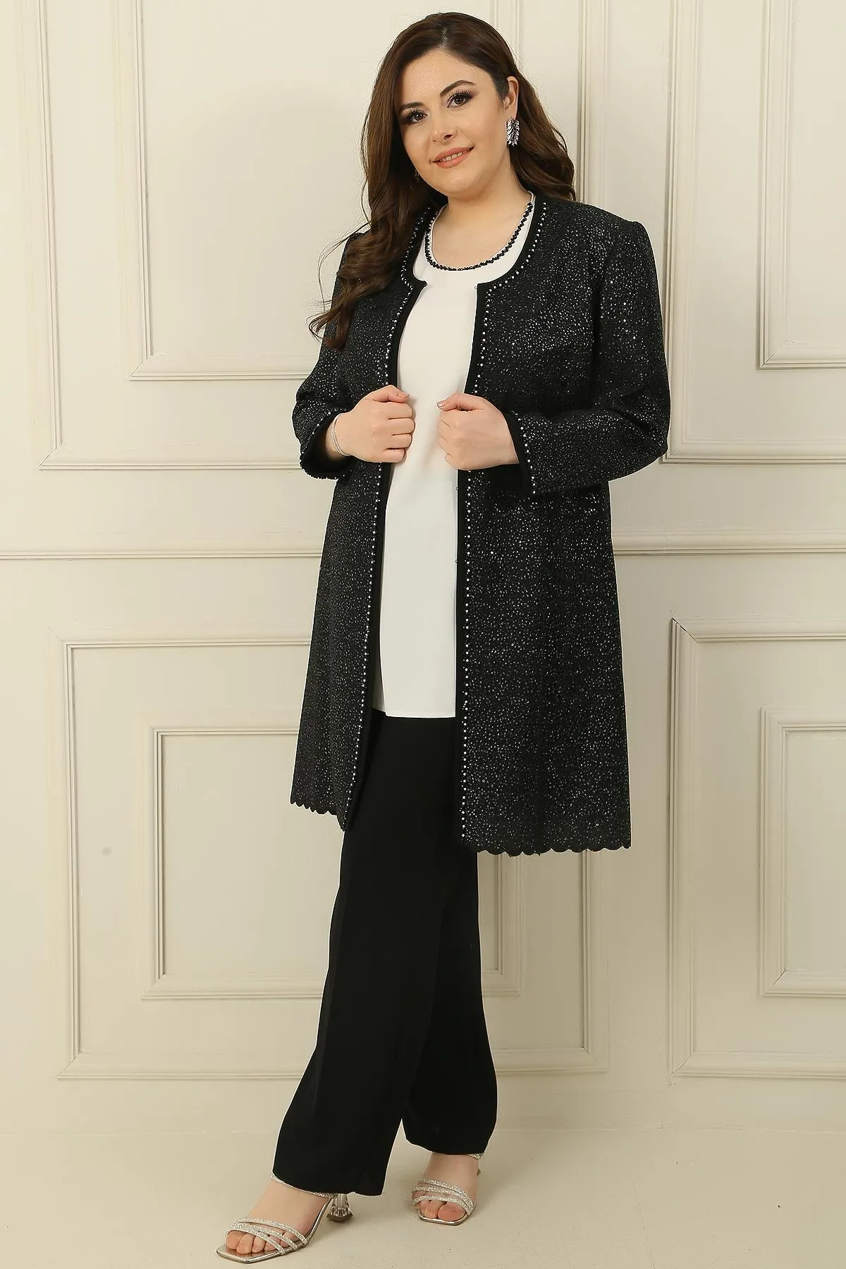 By Saygı  3-teiliges Set mit bestickter Tunika, Jacke, Bluse und Hose in Übergröße