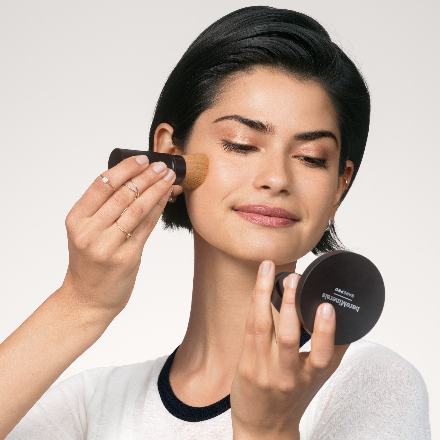 bareMinerals visszahúzható fedőecset