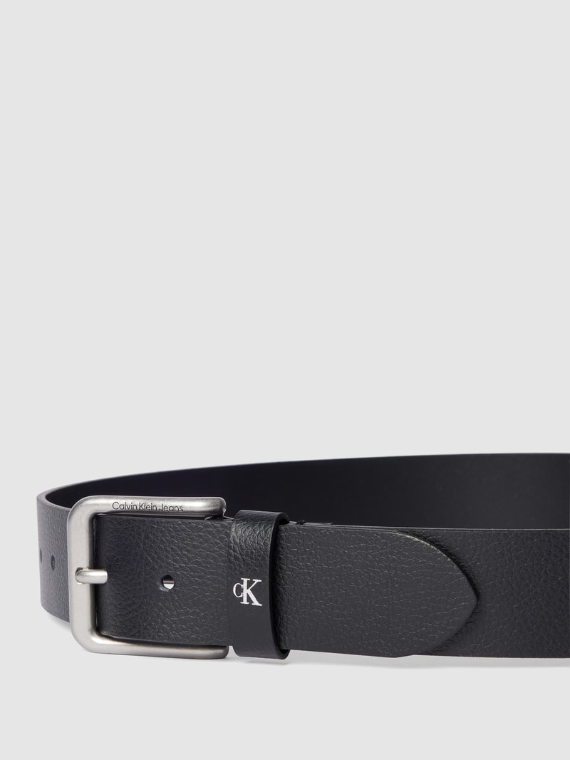 Ledergürtel mit Dornschließe in black