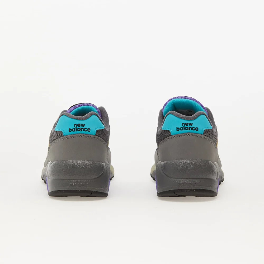 New Balance 580 MT580VA2 / grau