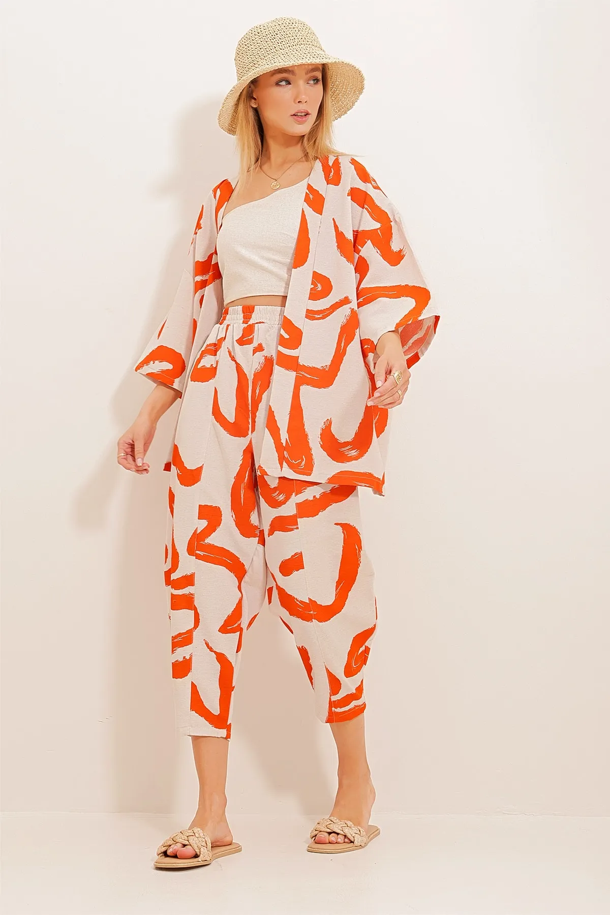 Trend Alaçatı Stili  Orange gemustertes Set aus Baggy-Hose und Kimono für Damen ALC-X10581