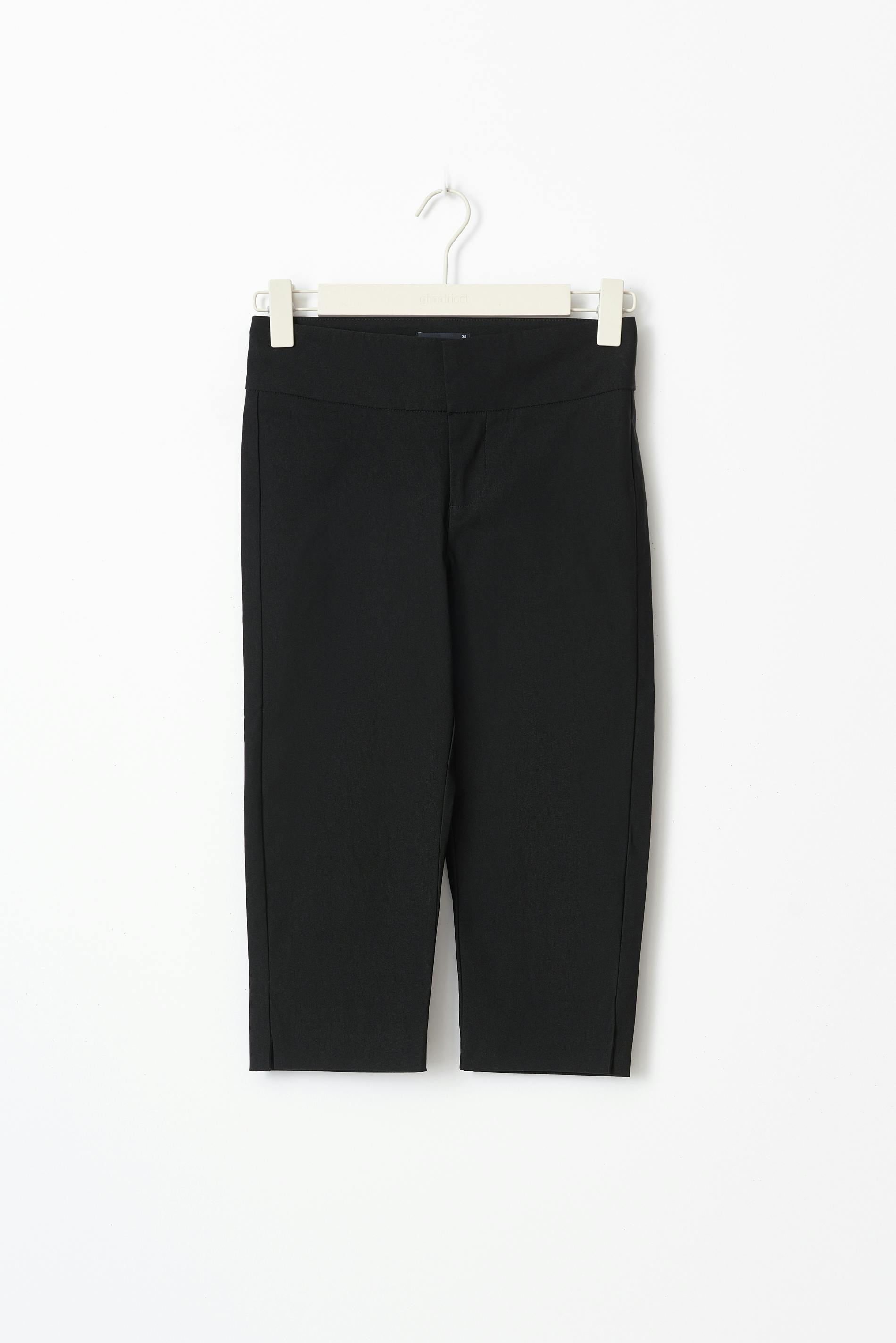 Capri trousers