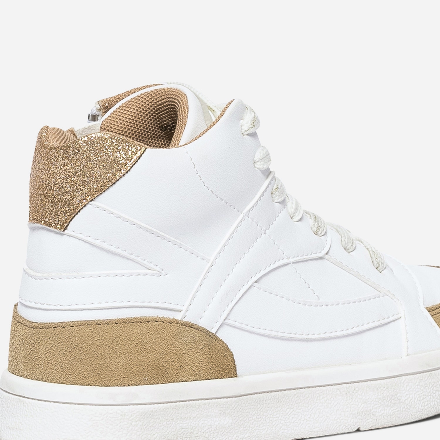 Basket BUGGY blanche bords marron