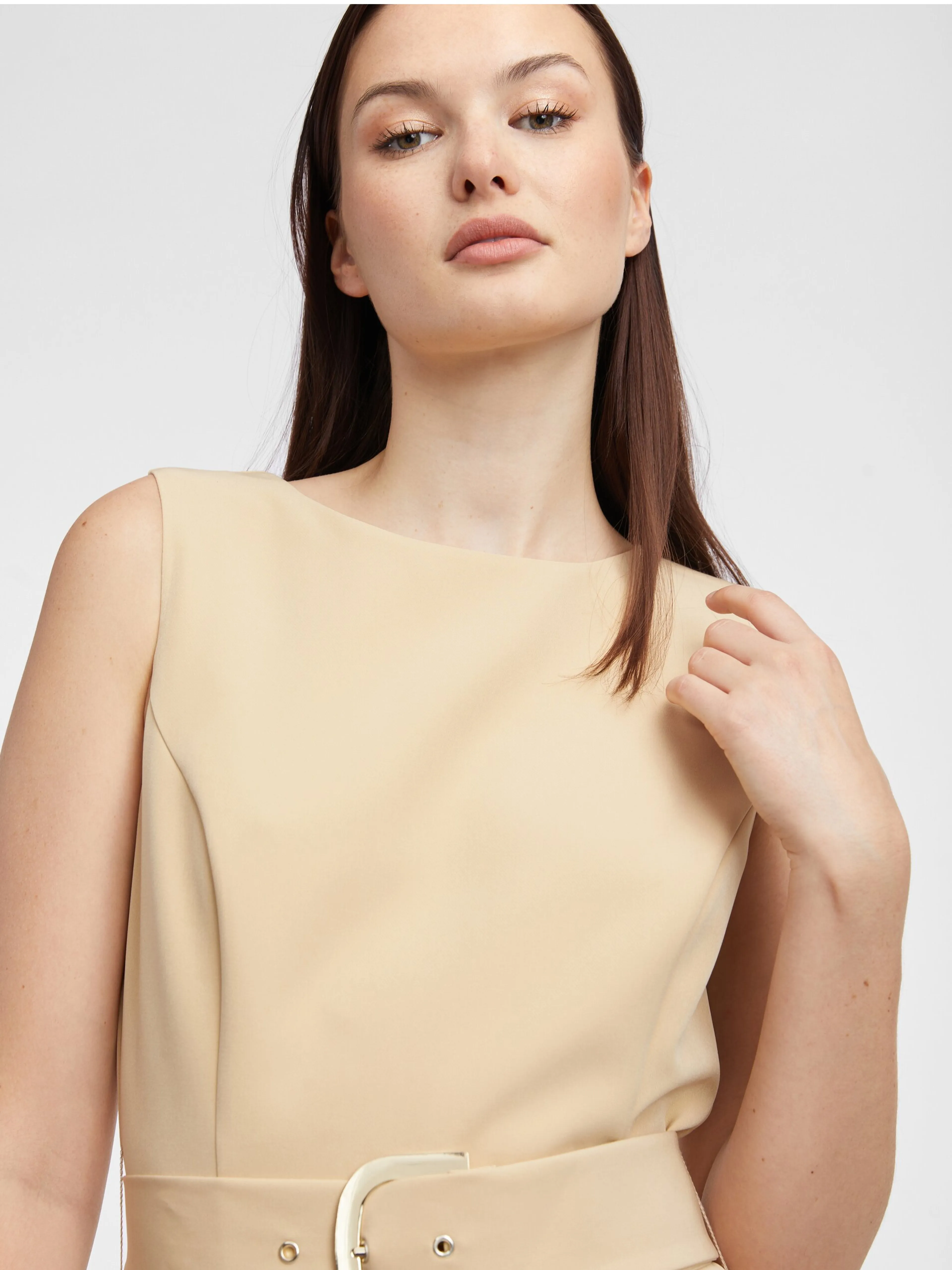 Beigefarbenes Damenkleid ORSAY