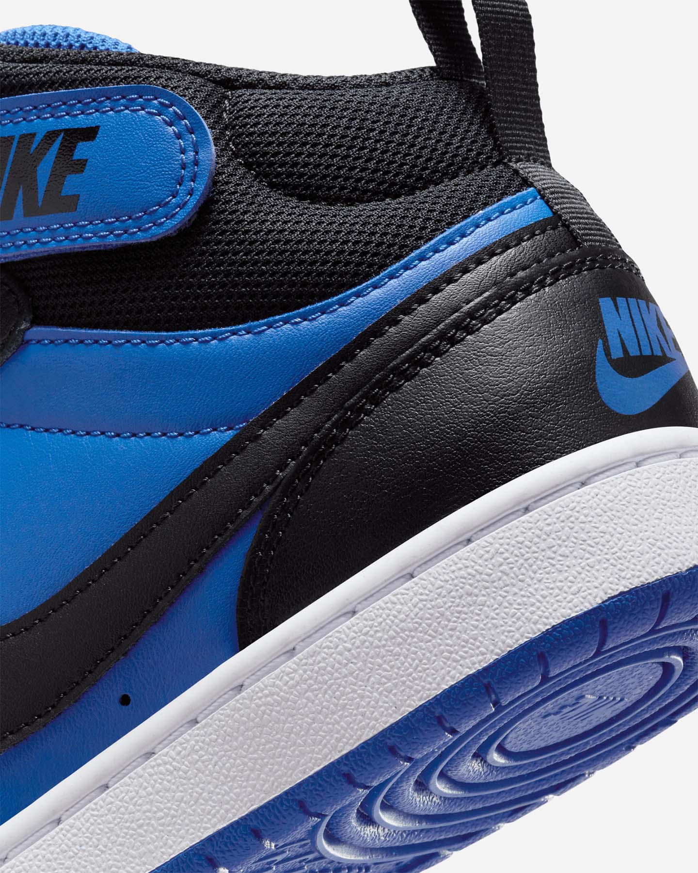 Tenisky Nike Court Borough Mid 2 Gs Jr CD7782-404