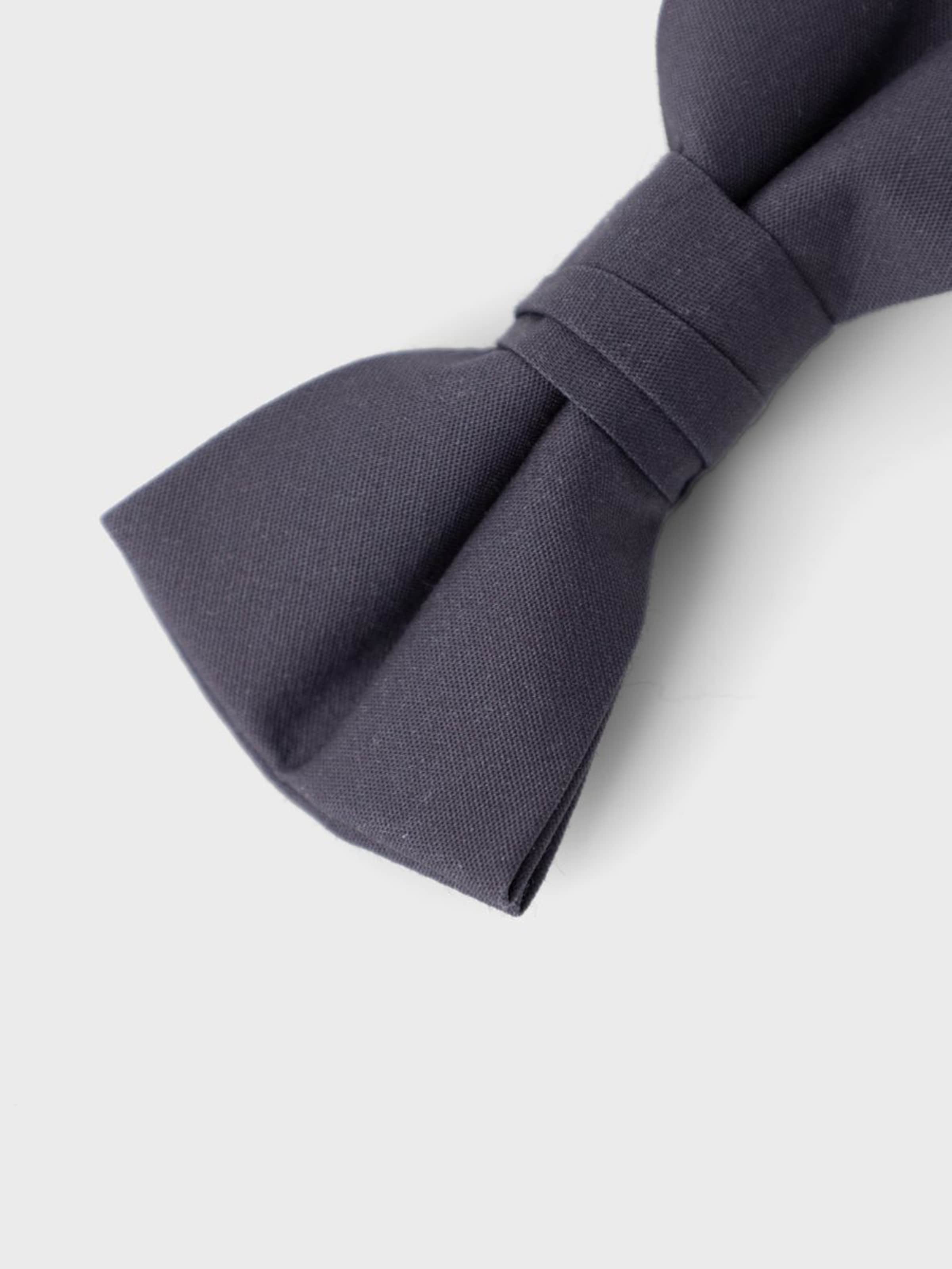 Suit Accessories