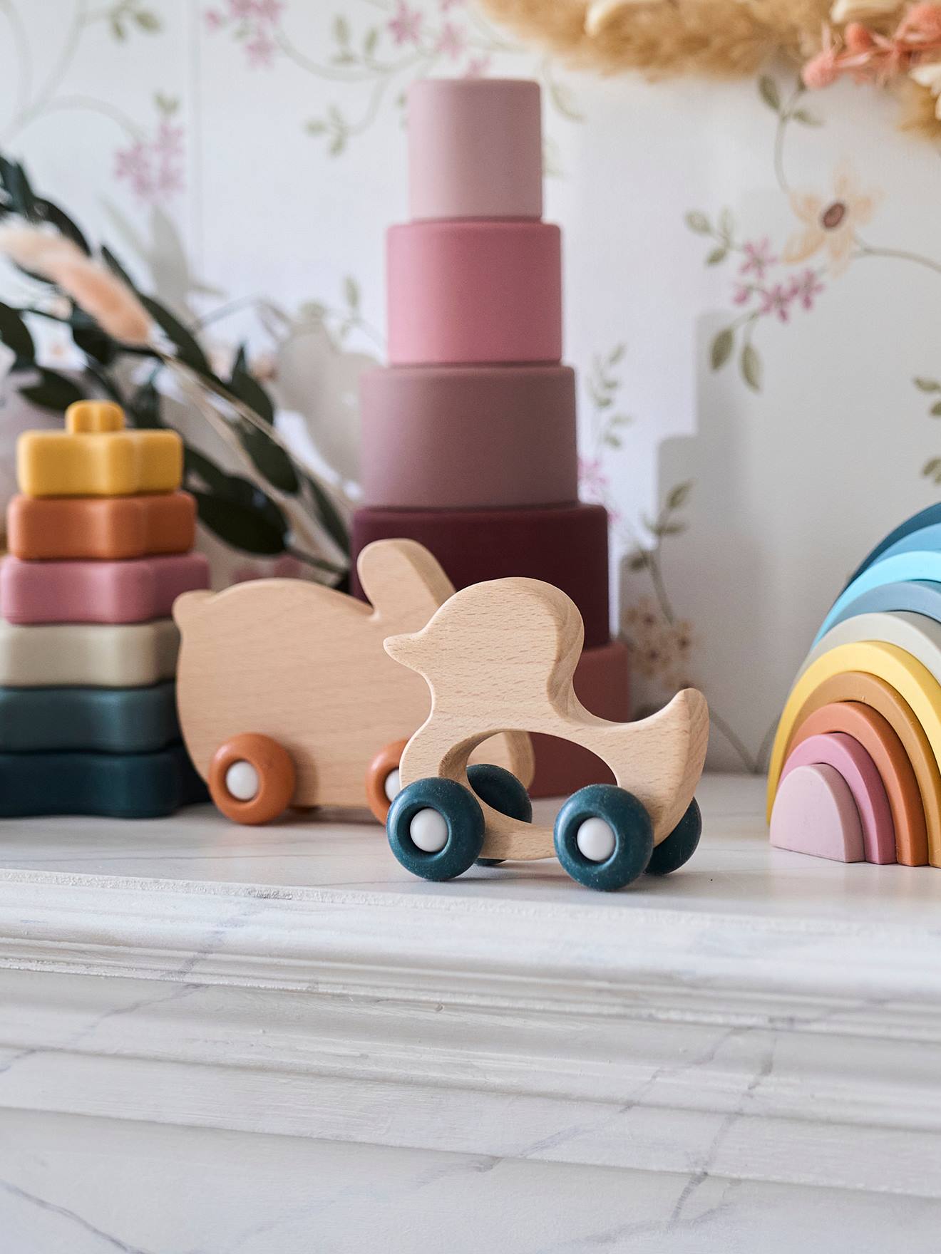 Set de 2 animaux à roulettes en bois et silicone orange