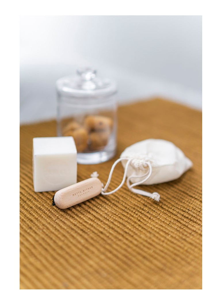 Perie de unghii Mette Ditmer Clean 10 cm