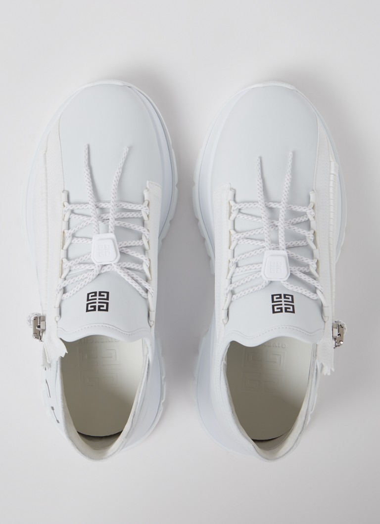 Givenchyn Specter Runner -lenkkarit vasikannahkaa