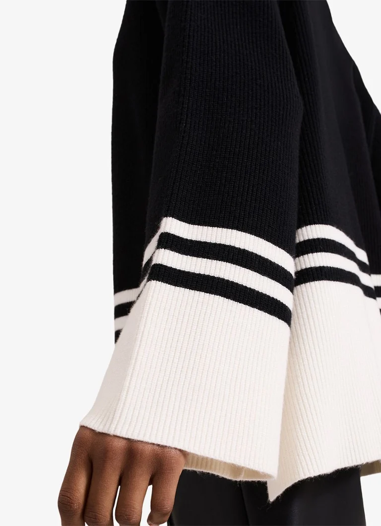 Pulover Kayleigh din tricot fin cu mâneci evazate de la Phase Eight