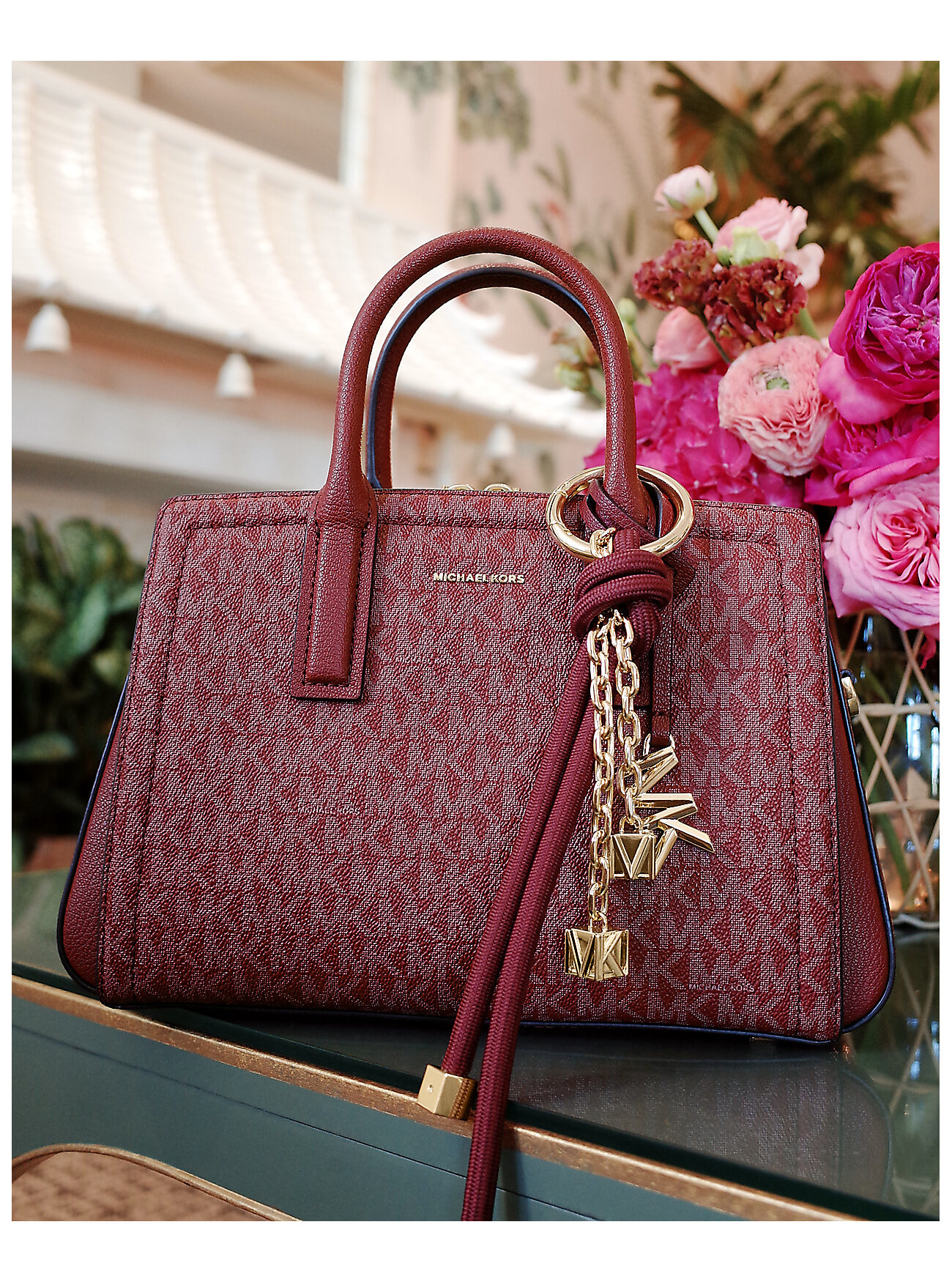Złota zawieszka do torebki ze sznurka – MULBERRY