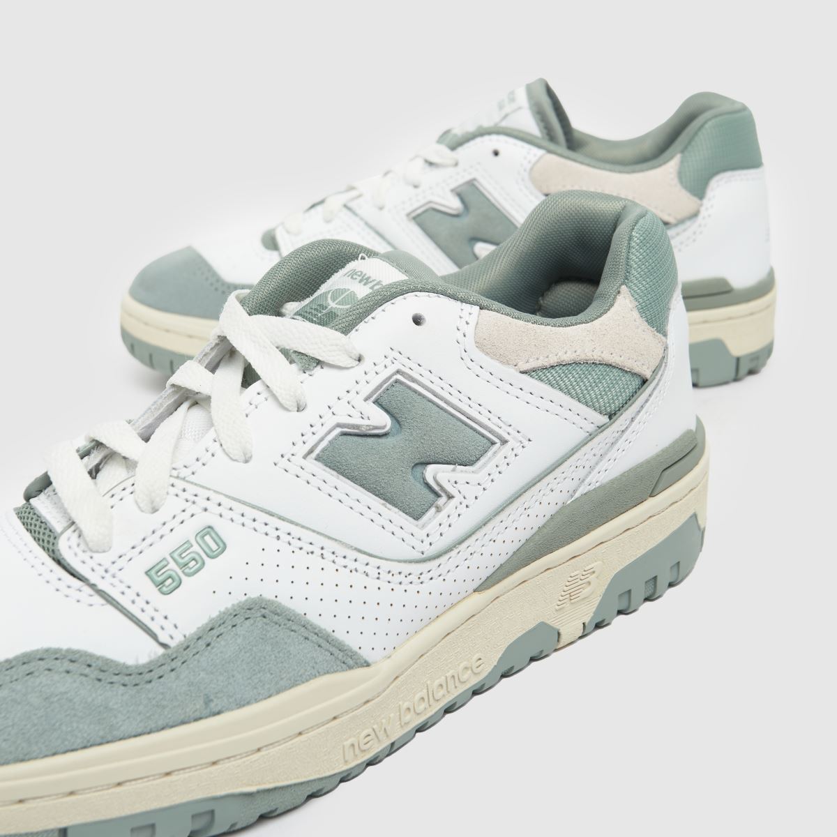 New Balance bb550 cipők fehér és zöld színben