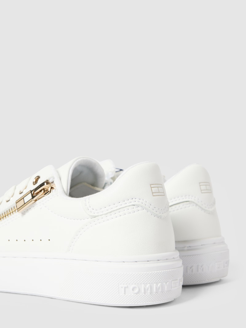 Sneaker mit Label-Detail Modell 'KRYSTAL' in weiß