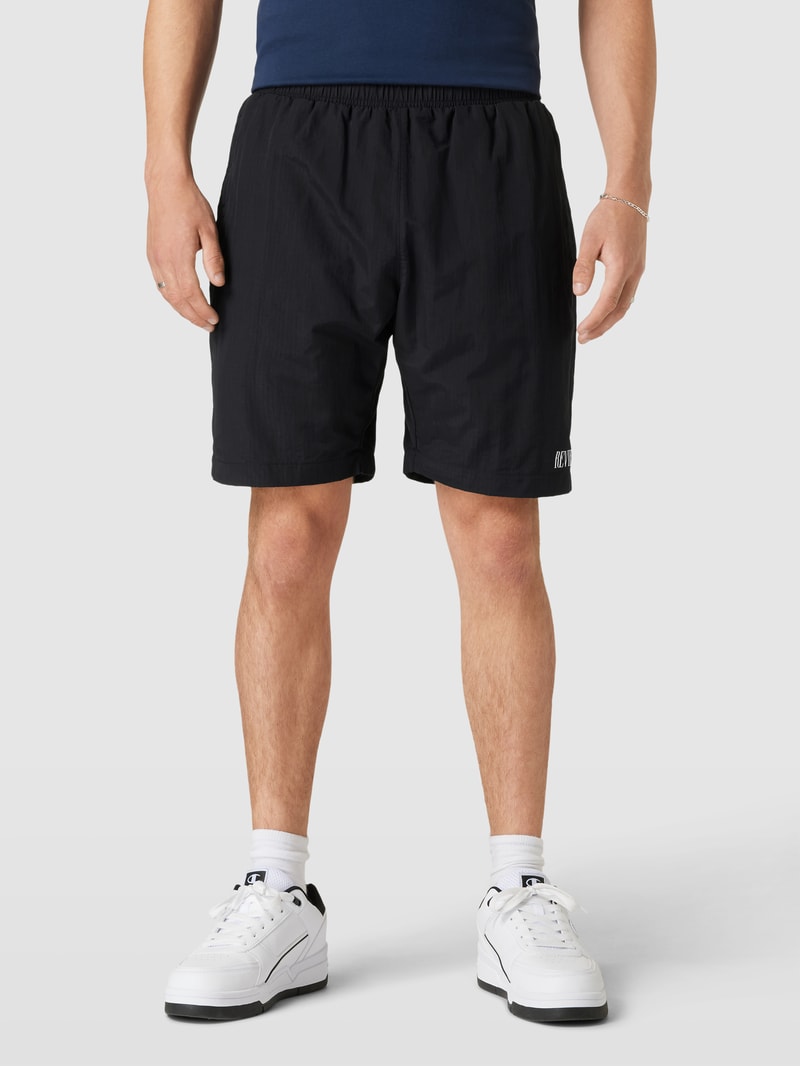 Shorts mit Label-Print in schwarz