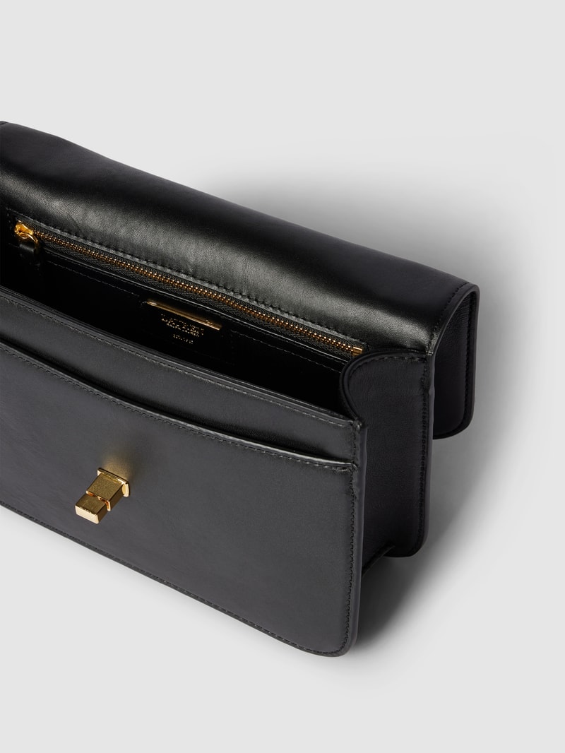 Schultertasche mit Label-Applikation in schwarz