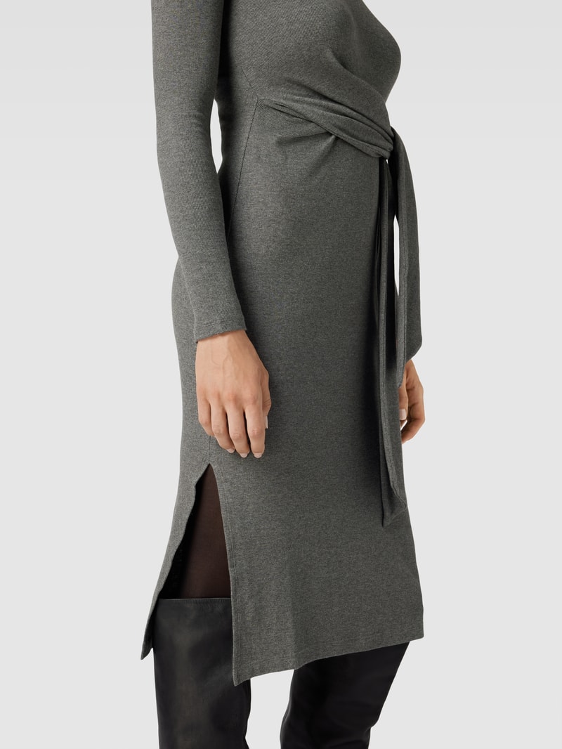 Midikleid mit Rollkragen in anthrazit