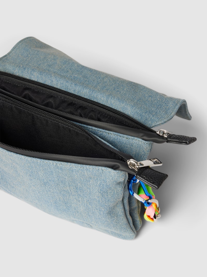 Umhängetasche mit Kontrast-Details in jeans