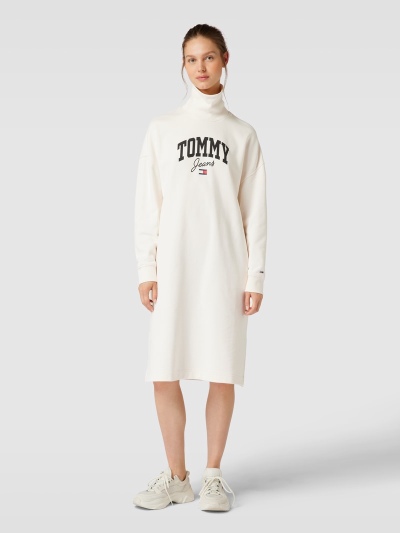 Sweatkleid mit Label-Print Modell 'NEW VARISTY' in offwhite